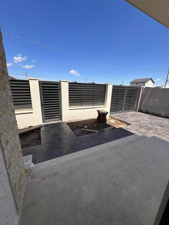 CASĂ INDIVIDUALĂ NOUĂ | 4 Camere | Teren 440 mp | Finisaje Premium