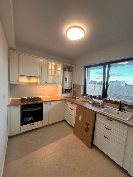 CASĂ INDIVIDUALĂ NOUĂ | 4 Camere | Teren 440 mp | Finisaje Premium