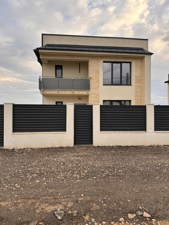CASĂ INDIVIDUALĂ NOUĂ | 4 Camere | Teren 440 mp | Finisaje Premium