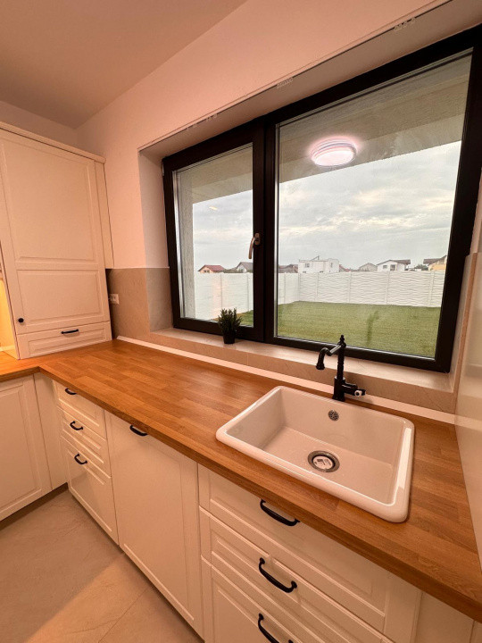 CASĂ INDIVIDUALĂ NOUĂ | 4 Camere | Teren 440 mp | Finisaje Premium