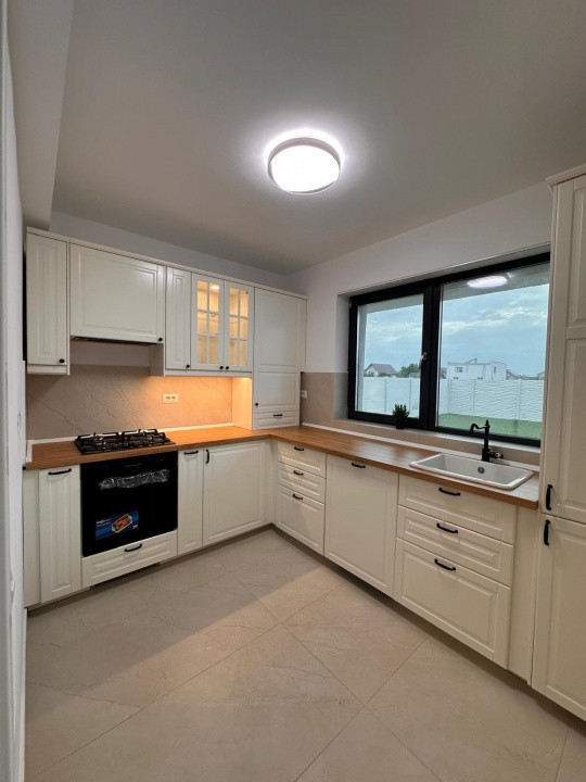 CASĂ INDIVIDUALĂ NOUĂ | 4 Camere | Teren 440 mp | Finisaje Premium