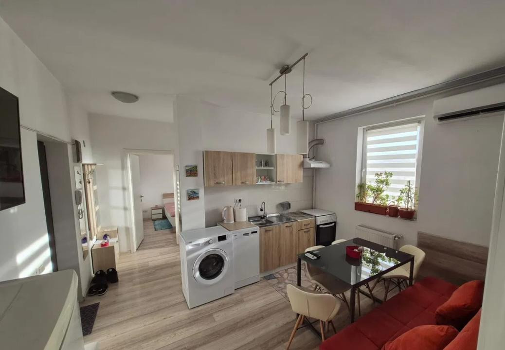 Apartament 2 camere, zona Uranus/5 min pe jos Palatul Parlamentului