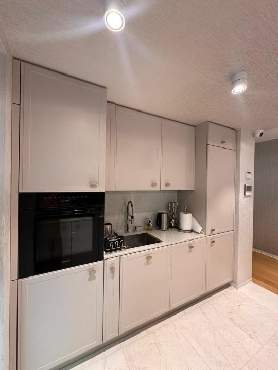 Duplex exclusivist cu grădină privată și terasă în zona Charles de Gaulle