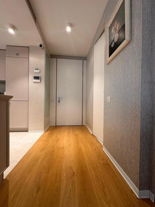 Duplex exclusivist cu grădină privată și terasă în zona Charles de Gaulle