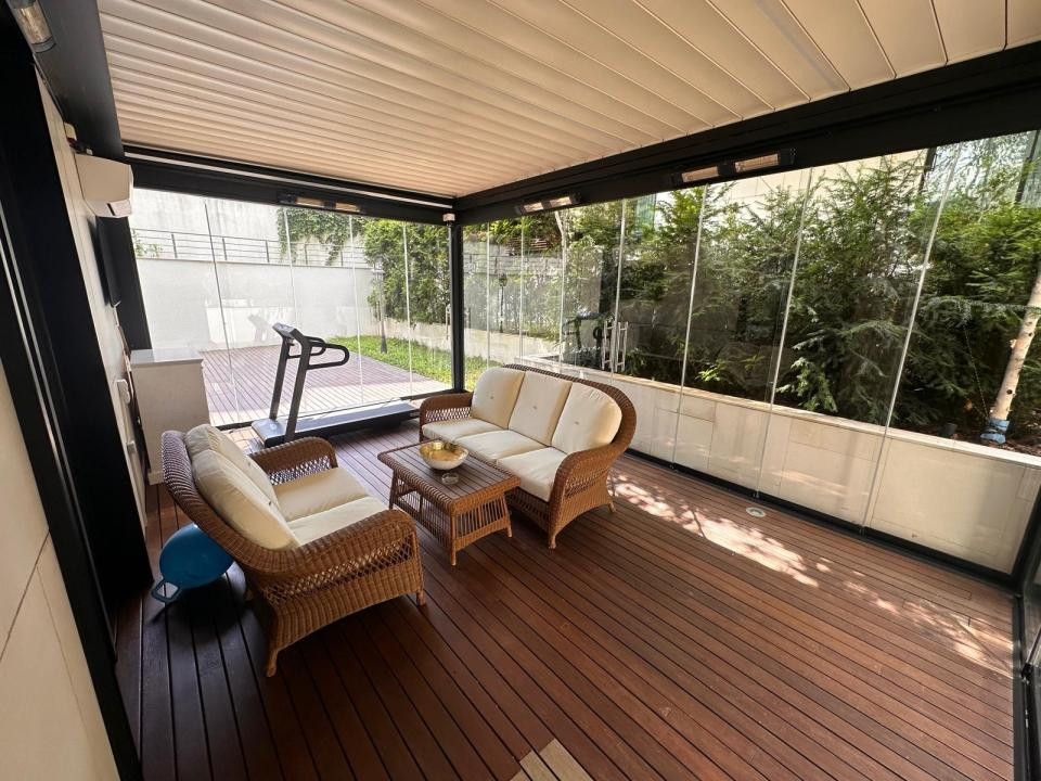 Duplex exclusivist cu grădină privată și terasă în zona Charles de Gaulle