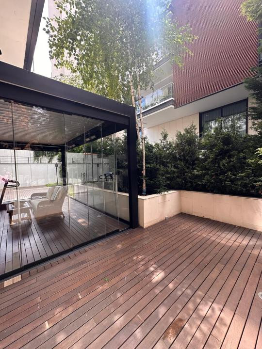 Duplex exclusivist cu grădină privată și terasă în zona Charles de Gaulle