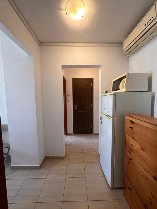 Apartament 2 camere decomandat, mobilat și utilat - Zona Piața Reșița