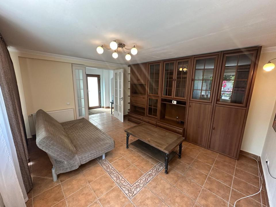 Apartament în vilă | 120 mp + curte 100 mp | Parter | Otopeni