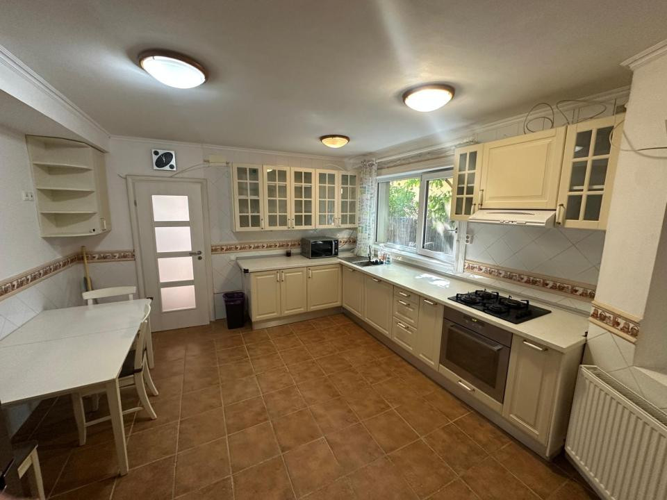 Apartament în vilă | 120 mp + curte 100 mp | Parter | Otopeni