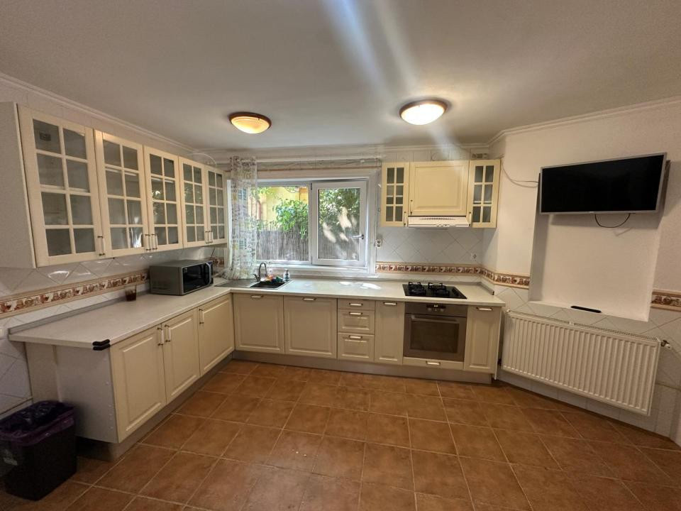 Apartament în vilă | 120 mp + curte 100 mp | Parter | Otopeni