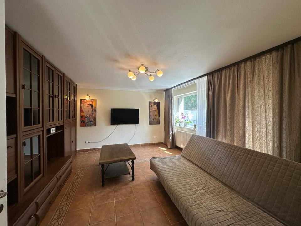 Apartament în vilă | 120 mp + curte 100 mp | Parter | Otopeni