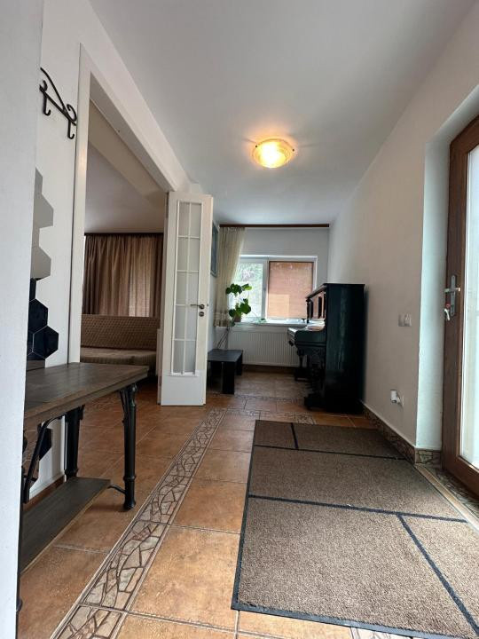 Apartament în vilă | 120 mp + curte 100 mp | Parter | Otopeni