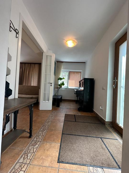 Apartament în vilă | 120 mp + curte 100 mp | Parter | Otopeni