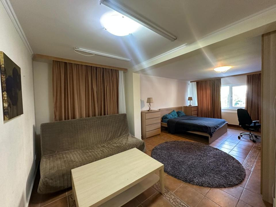 Apartament în vilă | 120 mp + curte 100 mp | Parter | Otopeni