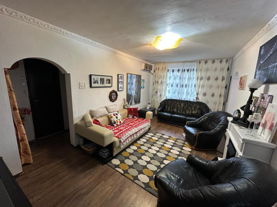 Apartament 4 camere | Calea Moșilor | 82 mp | Centrală proprie | Loc de parcare