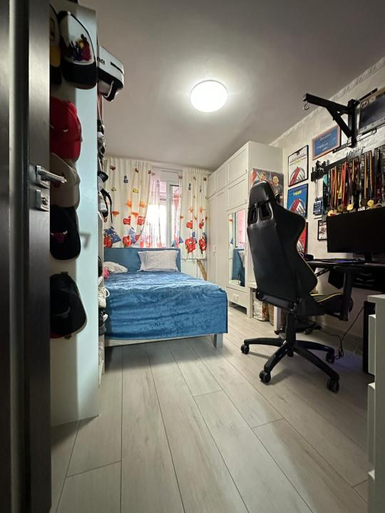 Apartament 4 camere | Calea Moșilor | 82 mp | Centrală proprie | Loc de parcare