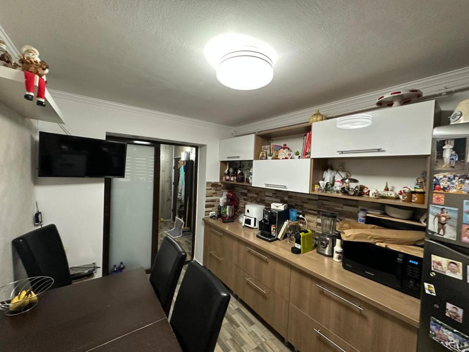 Apartament 4 camere | Obor| 82 mp | Centrală proprie | Loc de parcare