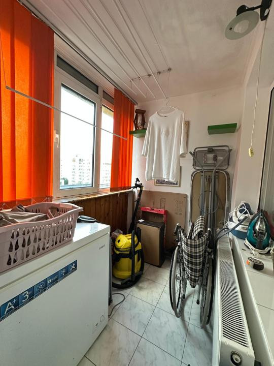 Apartament 4 camere | Obor| 82 mp | Centrală proprie | Loc de parcare