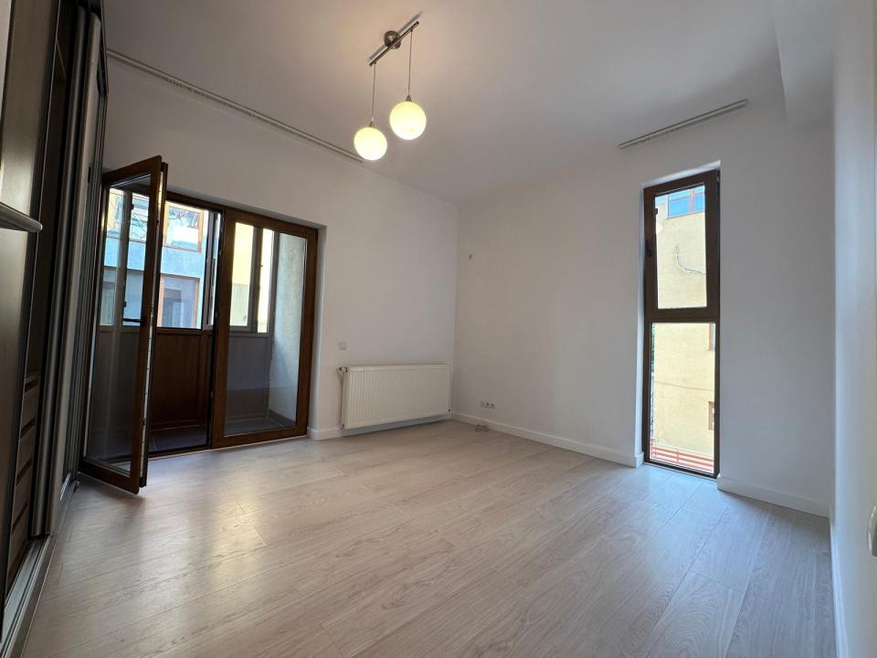 Apartament spațios cu 3 camere și loc de parcare | Otopeni 