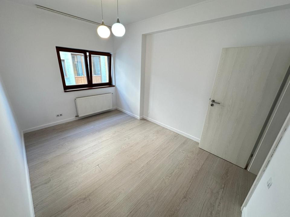 Apartament spațios cu 3 camere și loc de parcare | Otopeni 