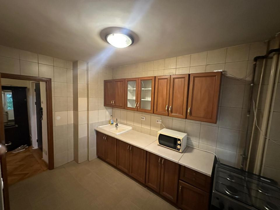 Apartament 3 camere de închiriat | Pantelimon – Bd. Ferdinand