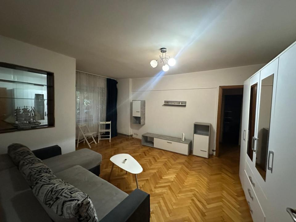 Apartament 3 camere de închiriat | Pantelimon – Bd. Ferdinand